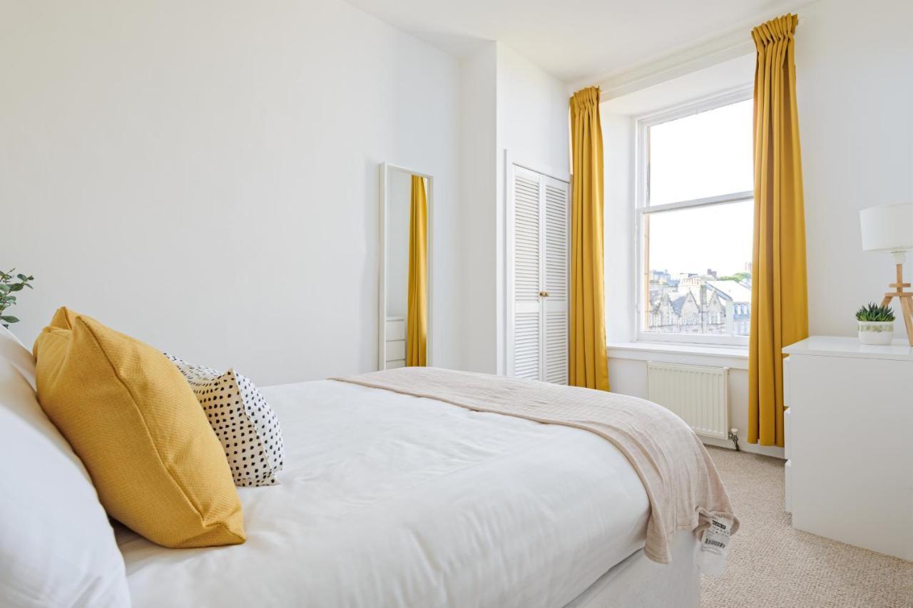 The West Bow View Apartment Единбург Екстер'єр фото